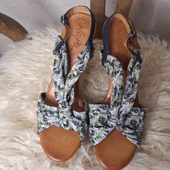 Naya Blue Floral Heeled Sandals 8 - Picture 1 of 5